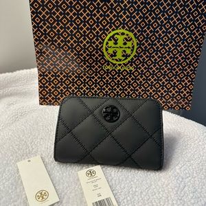 🖤 Brand new with tags Tory Burch Willa Matte Medium Wallet 🖤
